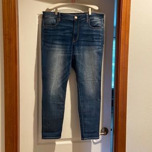 Women’s American Eagle outfitter jeans.